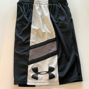 Under Armour Boy’s XL Loose Basketball Shorts